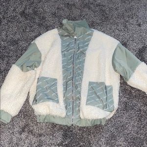 Oversized teddy jacket size small. BRAND NEW